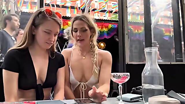 Real amateur outdoor lesbians