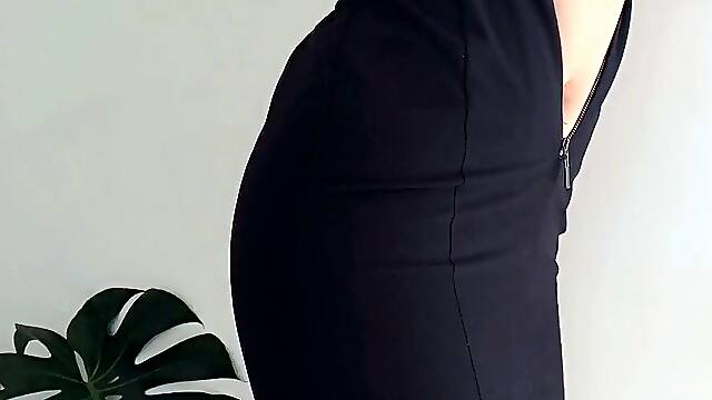 Amateur Asian babe solo masturbation