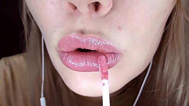 ASMR kiss: Amateur, Brunette Solo Porn