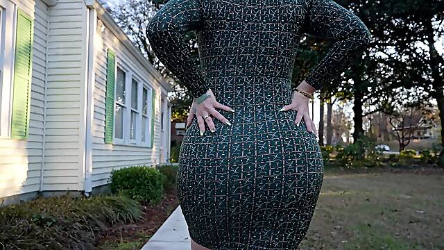 Shed Get Bred Up - Alexis Andrews