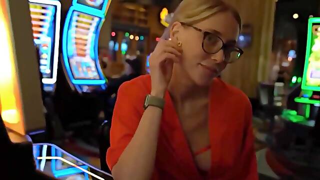 Samler Op, Tysk Babe