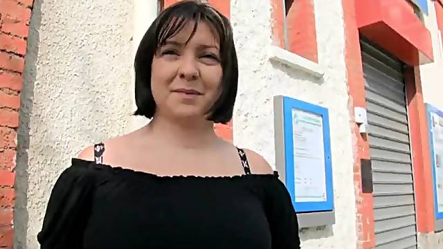 Paola hot spanish big beautiful woman from Barcelona banged in France