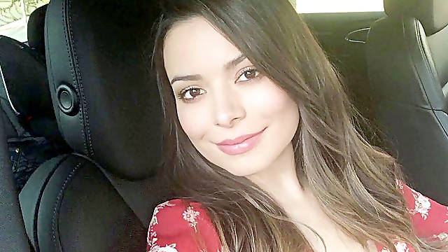 Miranda Cosgrove jerk off contest