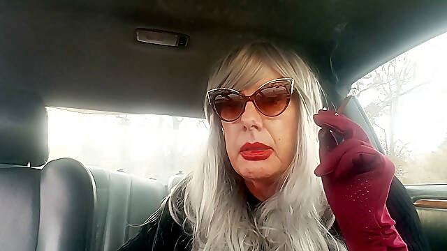 SILVER HAIRED GRANNY RUTHIE TS LOVES SMOKING HER MORE 120 MENTHOLS IN HER CAR