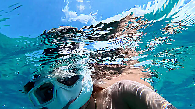 Big Ass Beauty Kayci Kaylani Nude Underwater Diving and Masturbation