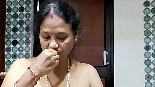Sexy Aunty Car Driver Se with Full Enjoying Big Boobs Show and Kissing Full Romanace Ask with Three Cooking